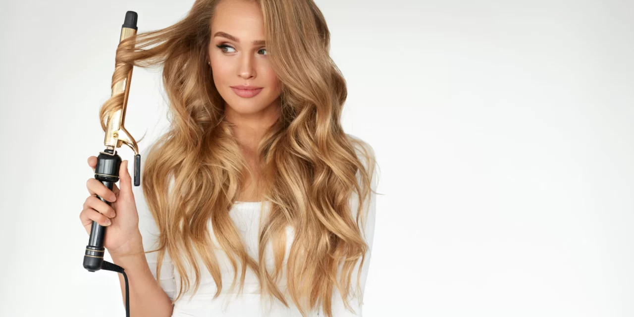 Coiffure wavy : tendance estivale​