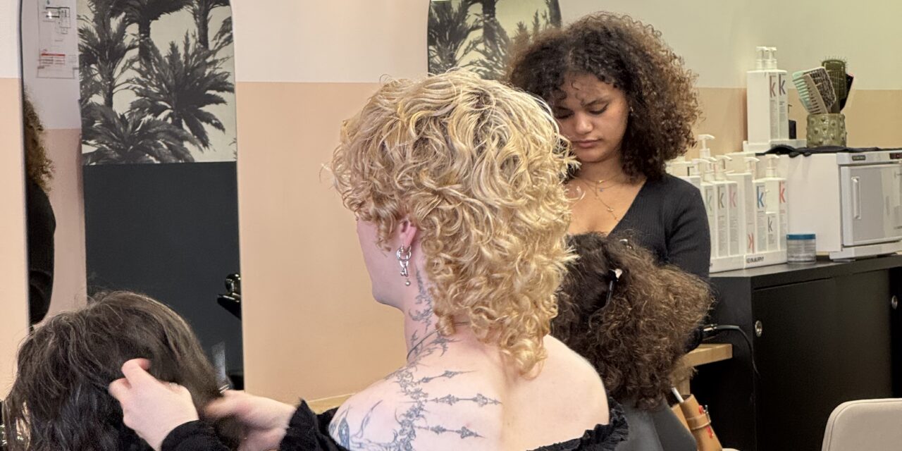 Après l&rsquo;été, comment savoir de quoi vos cheveux ont vraiment besoin ?
